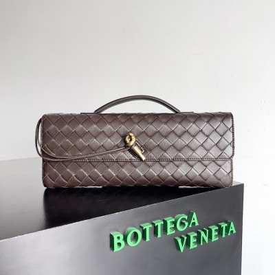 Bottega Veneta Andiamo Clutch with Handle in Fondant Intrecciato Lambskin TDBS2021