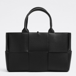 Bottega Veneta Arco Small Tote In Black Grained Leather TDBS2382