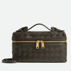 Bottega Veneta Bang Bang Vanity Case in Fondant Intrecciato Leather TDBS2072