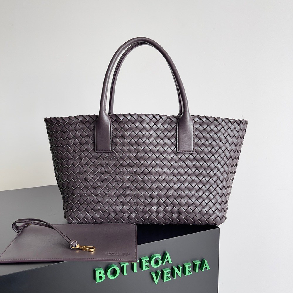 Bottega Veneta Cabat Medium Bag In Fondant Intrecciato Lambskin TDBS2046