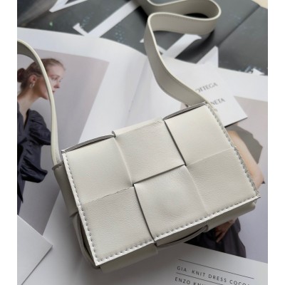 Bottega Veneta Candy Cassette Bag In White Lambskin TDBS2064