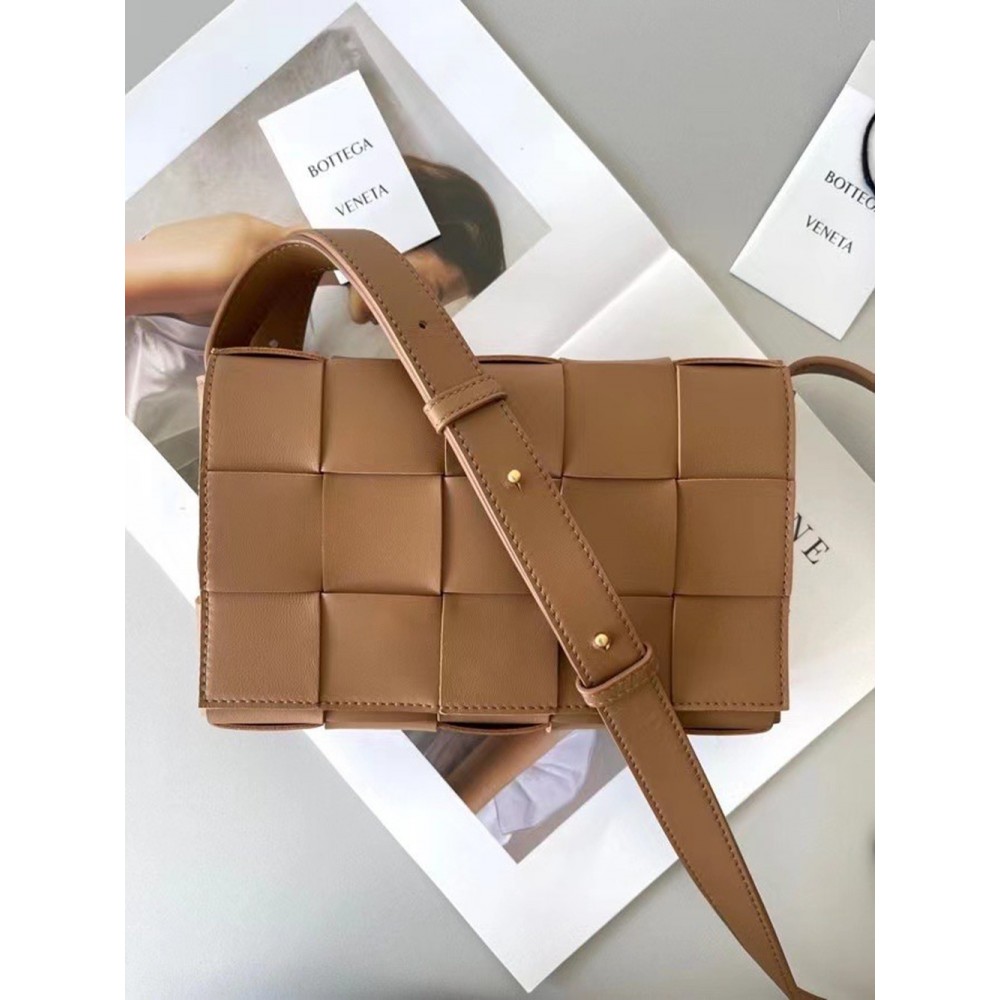 Bottega Veneta Cassett Bag In Caramel Intrecciato Lambskin TDBS2083