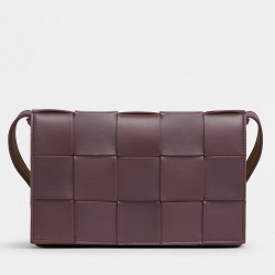 Bottega Veneta Cassett Bag In Grape Intrecciato Lambskin TDBS2088