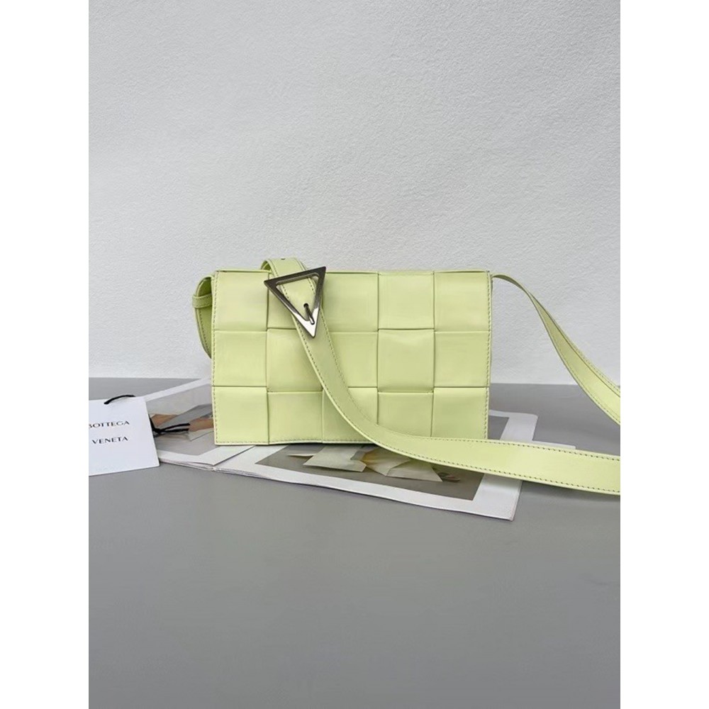 Bottega Veneta Cassett Bag In Lemon Wrinkled Calfskin TDBS2090