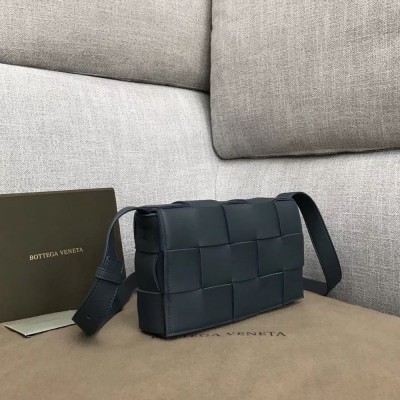 Bottega Veneta Cassette Bag In Dark Blue Lambskin TDBS2108