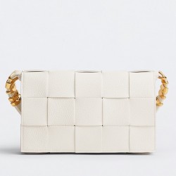 Bottega Veneta Cassette Bag In White Grained Leather TDBS2113