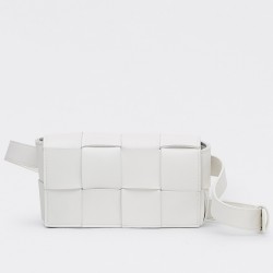 Bottega Veneta Cassette Belt Bag In White Intrecciato Leather TDBS2119