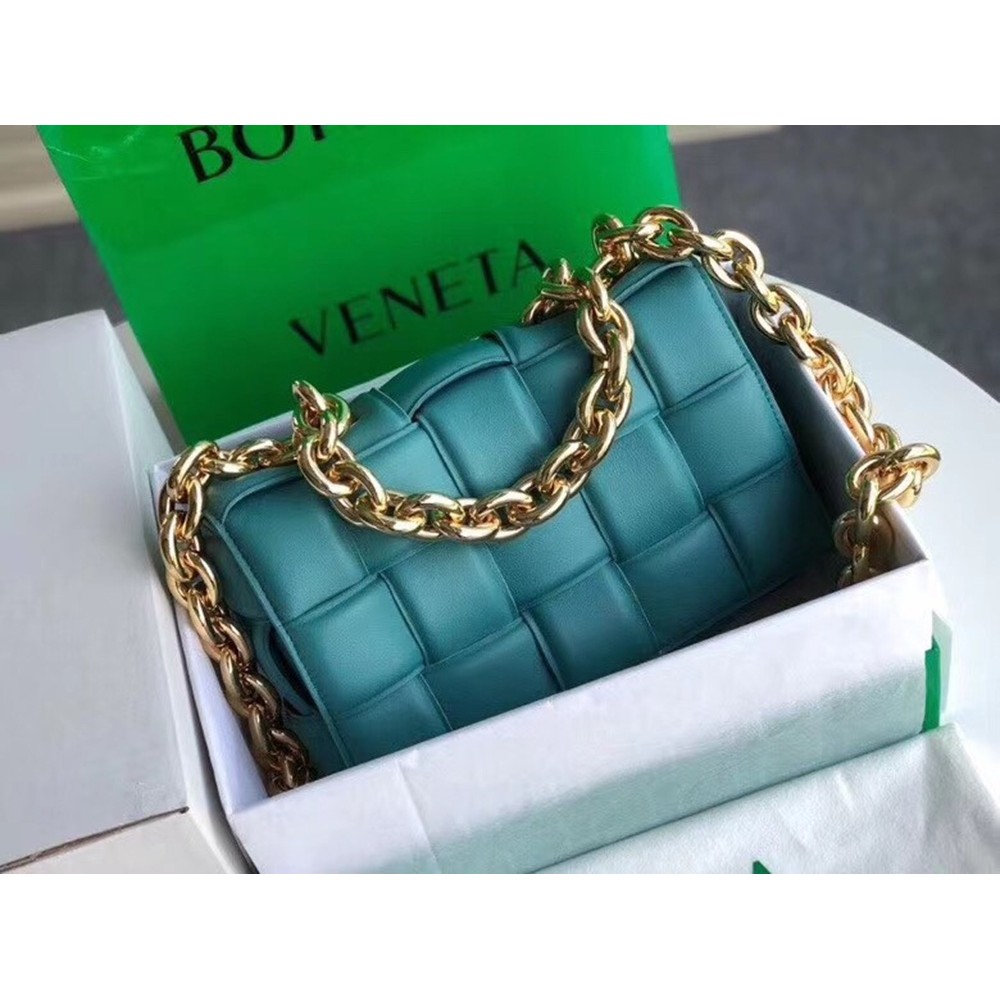 Bottega Veneta Chain Cassette Bag In Linoleum Calfskin TDBS2171