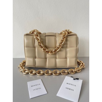 Bottega Veneta Chain Cassette Bag In Porridge Lambskin TDBS2176