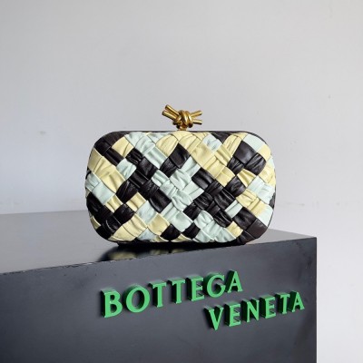 Bottega Veneta Knot Minaudiere Clutch In Multicolour Intrecciato Lambskin TDBS2263