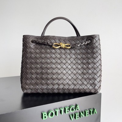 Bottega Veneta Medium Andiamo Bag In Fondant Intrecciato Lambskin TDBS2011