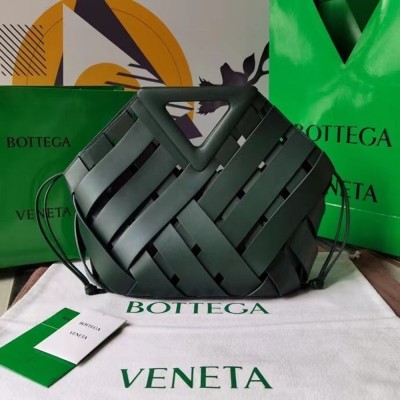 Bottega Veneta Medium Point Bag In Green Intrecciato Leather  TDBS2294