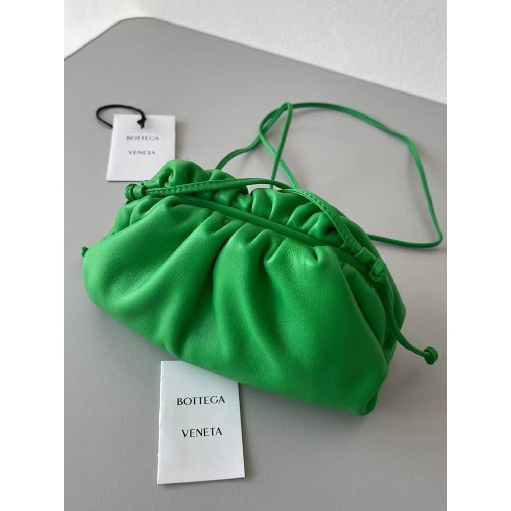 Bottega Veneta Mini Pouch In Green Calfskin TDBS2322