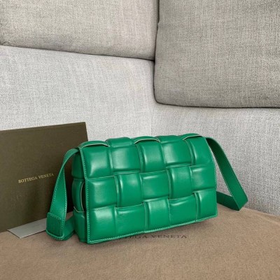 Bottega Veneta Padded Cassette Bag In Racing Green Calfskin TDBS2140