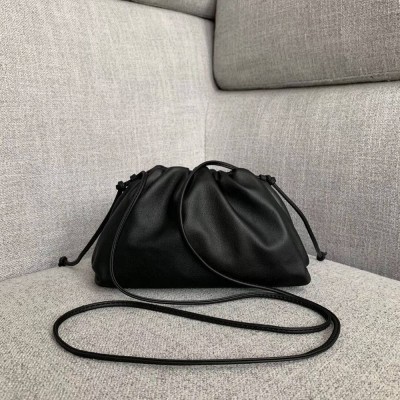 Bottega Veneta Pouch Mini Bag In Black Calfskin TDBS2331