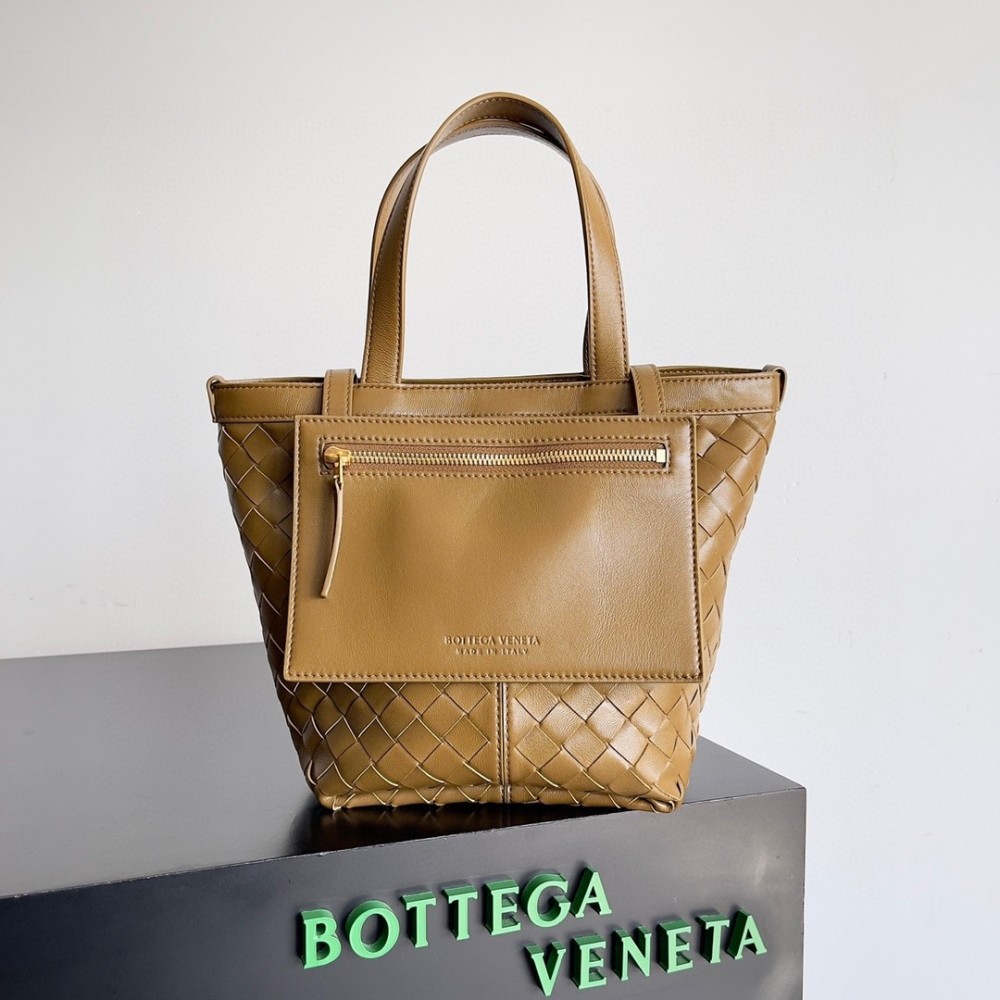 Bottega Veneta Small Flip Flap Bag in Acorn Intrecciato Lambskin TDBS2193