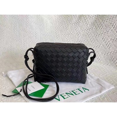 Bottega Veneta Small Loop Bag In Black Intrecciato Lambskin TDBS2276