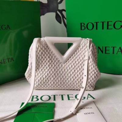 Bottega Veneta Small Point Bag In White Quilted Leather TDBS2304