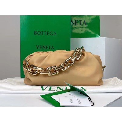 Bottega Veneta The Chain Pouch Bag In Beige Calfskin TDBS2338