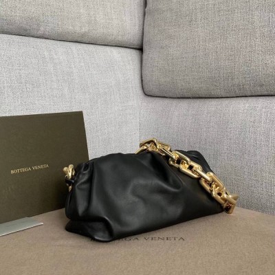 Bottega Veneta The Chain Pouch In Black Calfskin TDBS2342