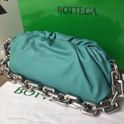 Bottega Veneta The Chain Pouch In Green Water Calfskin TDBS2345