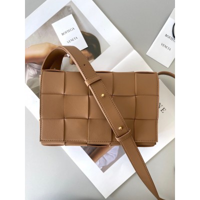 Bottega Veneta Cassette Bag In Caramel Intreccio Lambskin