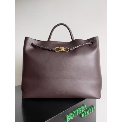 Bottega Veneta Large Andiamo Bag in Fondant Smooth Calfskin