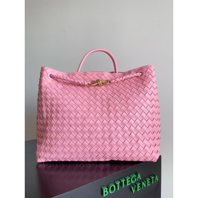 Bottega Veneta Large Andiamo Bag in Pink Intrecciato Lambskin