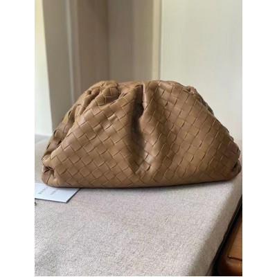 Bottega Veneta Large Pouch Clutch In Caramel Intrecciato Lambskin