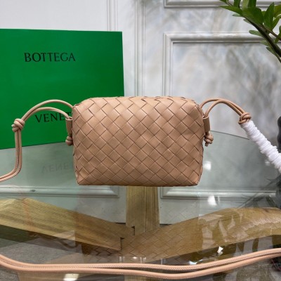 Bottega Veneta Loop Small Bag In Almond Intrecciato Lambskin