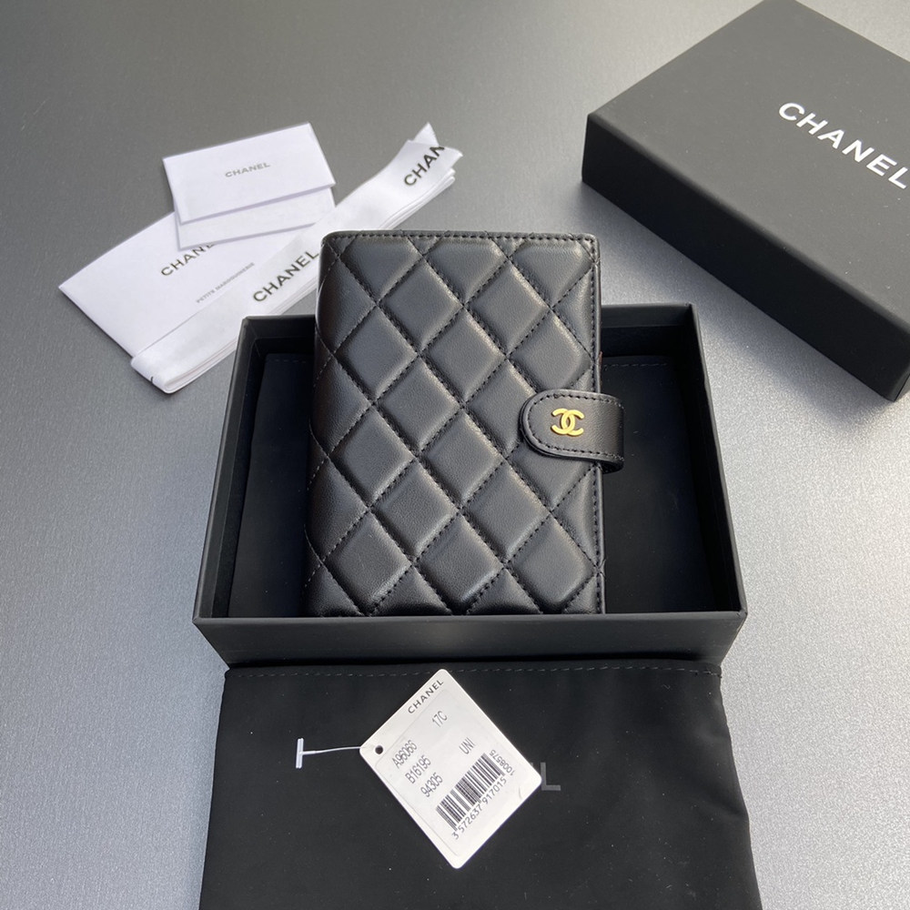 Chanel 24P series AP3825 passport holder lambskin black gold buckle