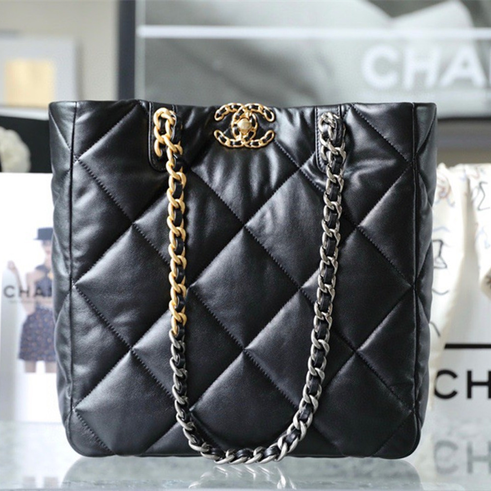 Chanel Bag 19 Series Large Lambskin Black