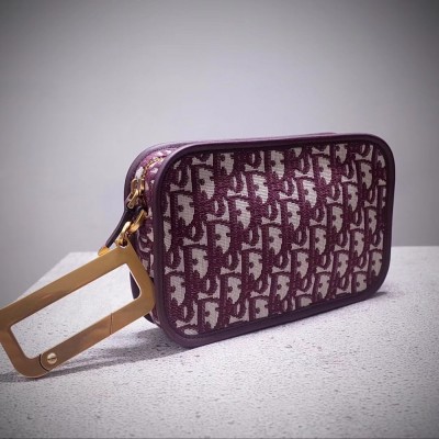 Dior Diorquake Clutch In Bordeaux Dior Oblique Canvas TDBS25055