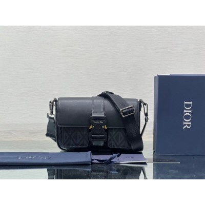 Dior Hit the Road Messenger Bag In Black CD Diamond Canvas TDBS25366