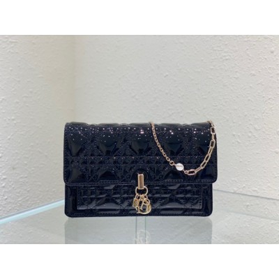 Dior Lady Dior Chain Pouch In Black Patent Calfskin TDBS25392