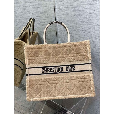 Dior Large Book Tote Bag In Beige Cannage Shearling TDBS2877