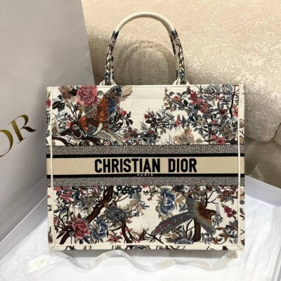 Dior Large Book Tote Bag In White Jardin d'Hiver Embroidery TDBS2893