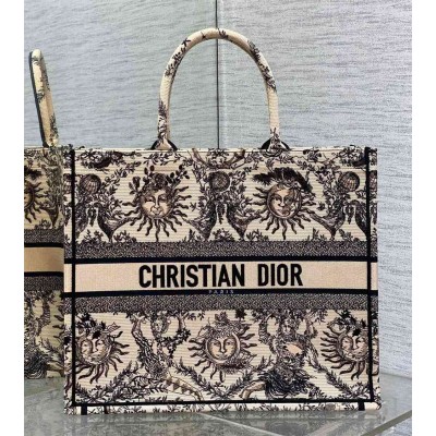 Dior Large Book Tote Bag in Beige Toile de Jouy Soleil Embroidery TDBS2878