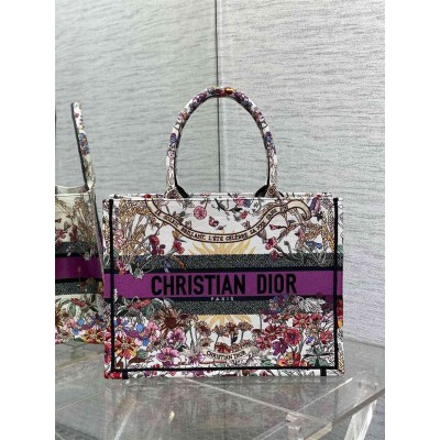 Dior Medium Book Tote Bag in Dior 4 Saisons été Soleil Embroidery TDBS2925