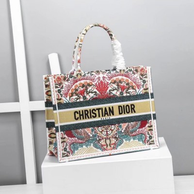 Dior Small Book Tote In Heart Lights Dior Embroidery TDBS25002