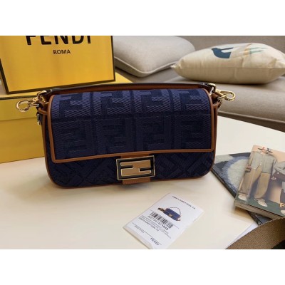 Fendi Baguette Medium Bag In Blue Denim TDBS25608