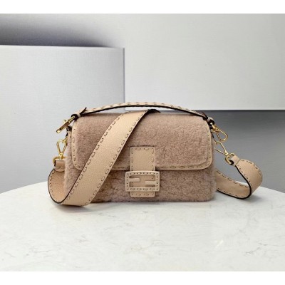 Fendi Medium Baguette Bag In Beige Shearling TDBS25625