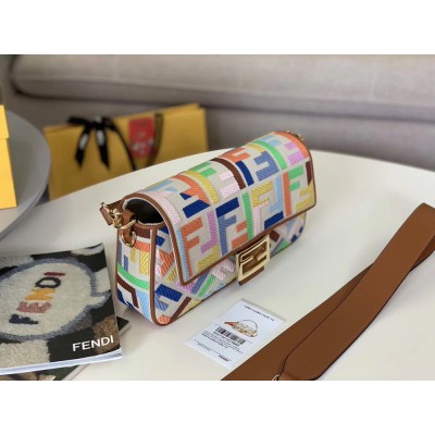 Fendi Baguette Medium Bag In Multicolour Canvas