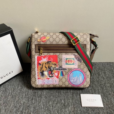 Gucci Courrier Messenger Bag in Beige GG Supreme Canvas