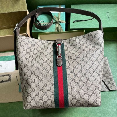 Gucci Jackie 1961 Small Shoulder Bag in GG Supreme Canvas