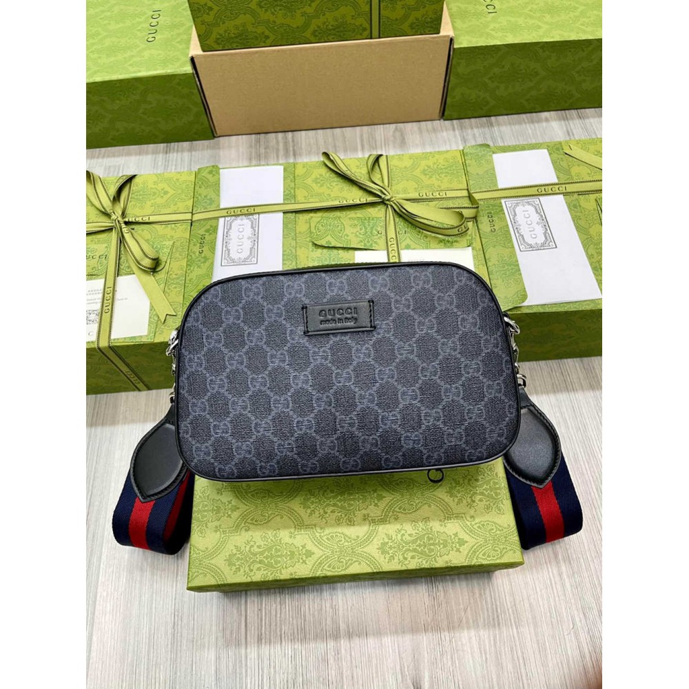 Gucci Messenger Bag in Black GG Supreme Canvas