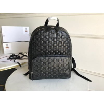 Gucci Packpack in Black Signature Leather