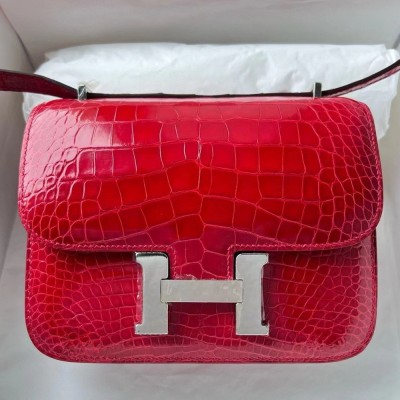 Hermes Constance 18 Handmade Bag In Red Shiny Alligator Leather  TDBS26479