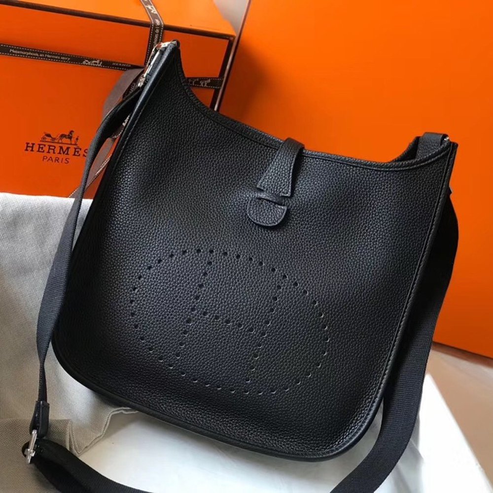 Hermes Evelyne III 29 Bag In Black Clemence Leather TDBS26632