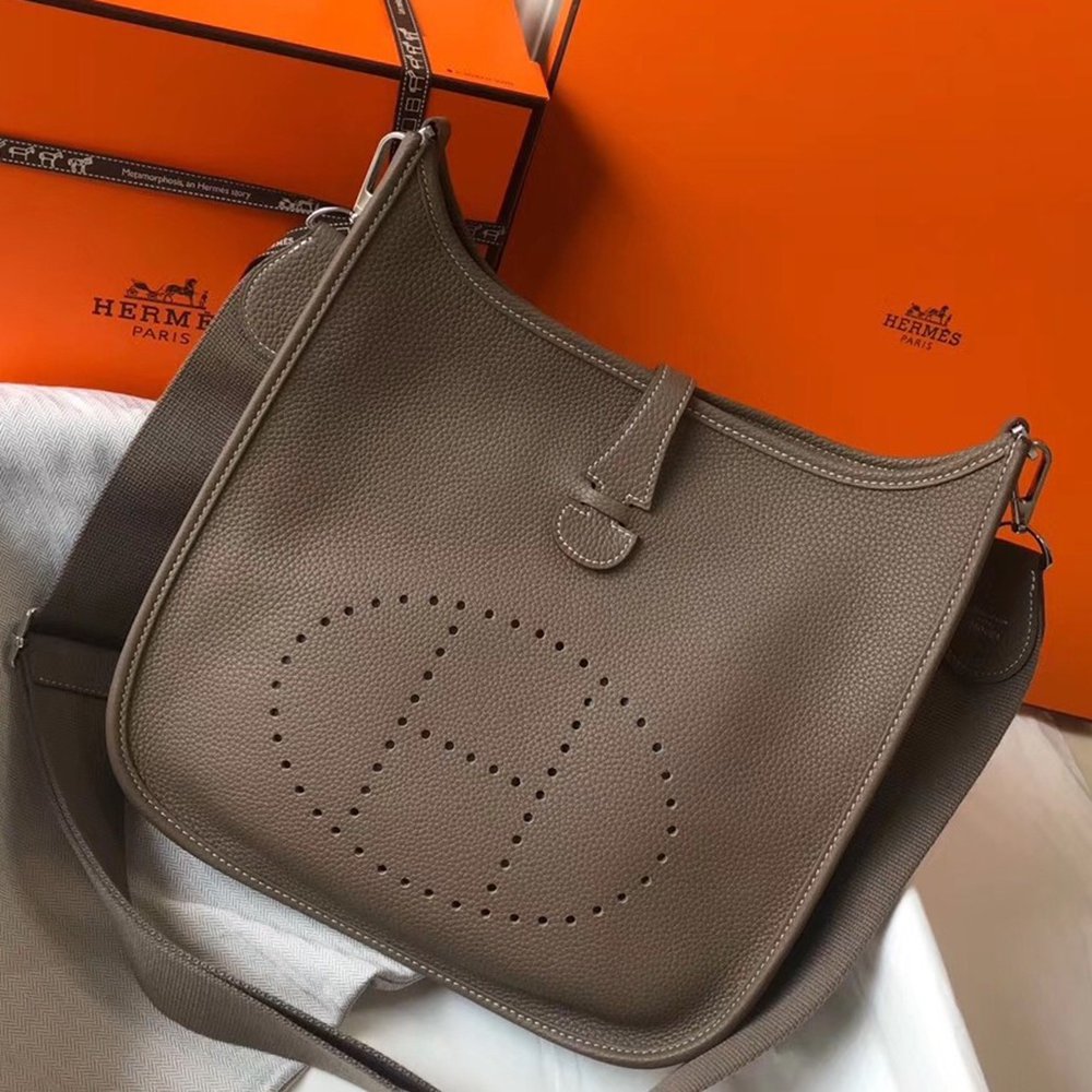 Hermes Evelyne III 29 Bag In Taupe Clemence Leather TDBS26644